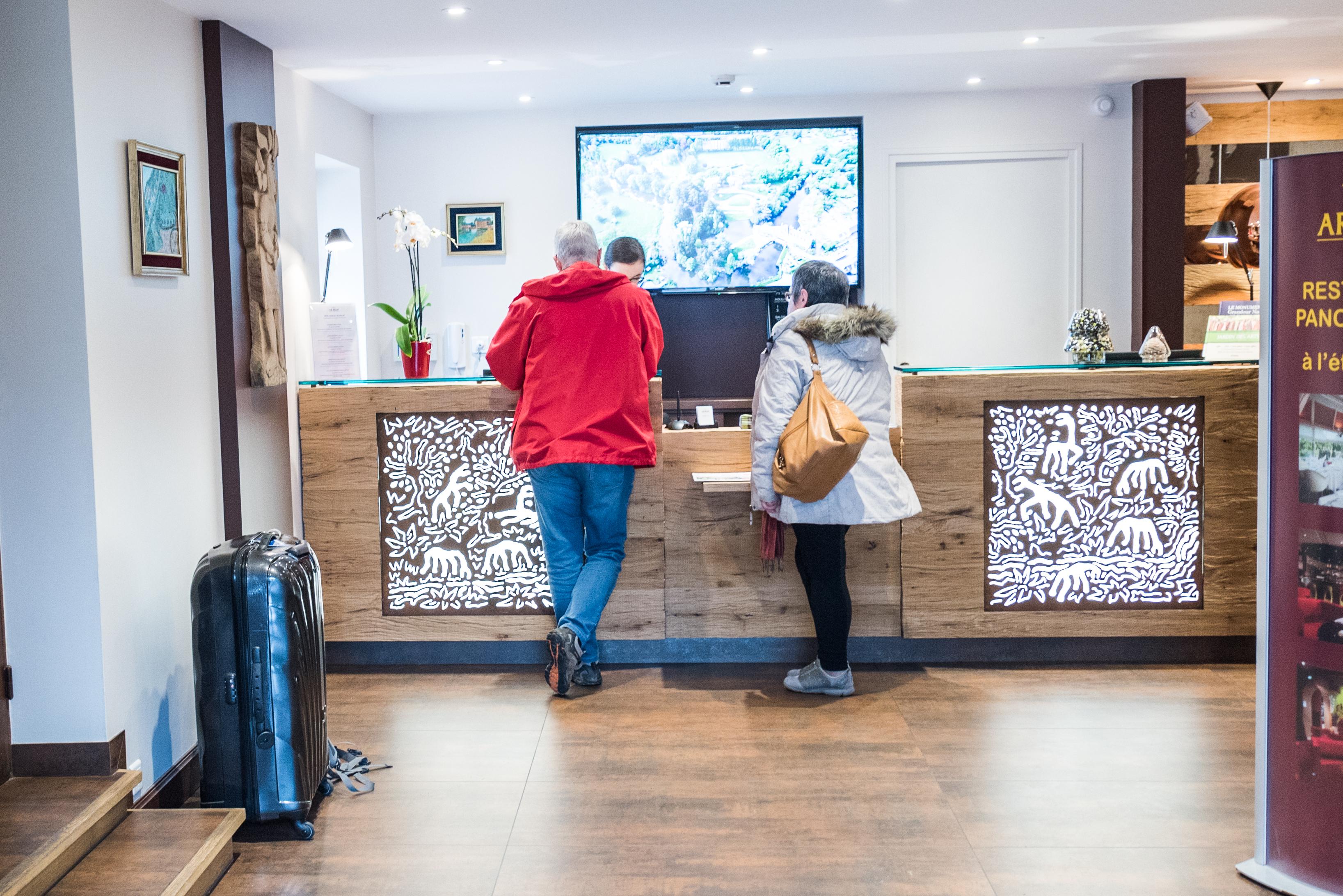 Logis Ar Milin Hotel Chateaubourg  Bagian luar foto