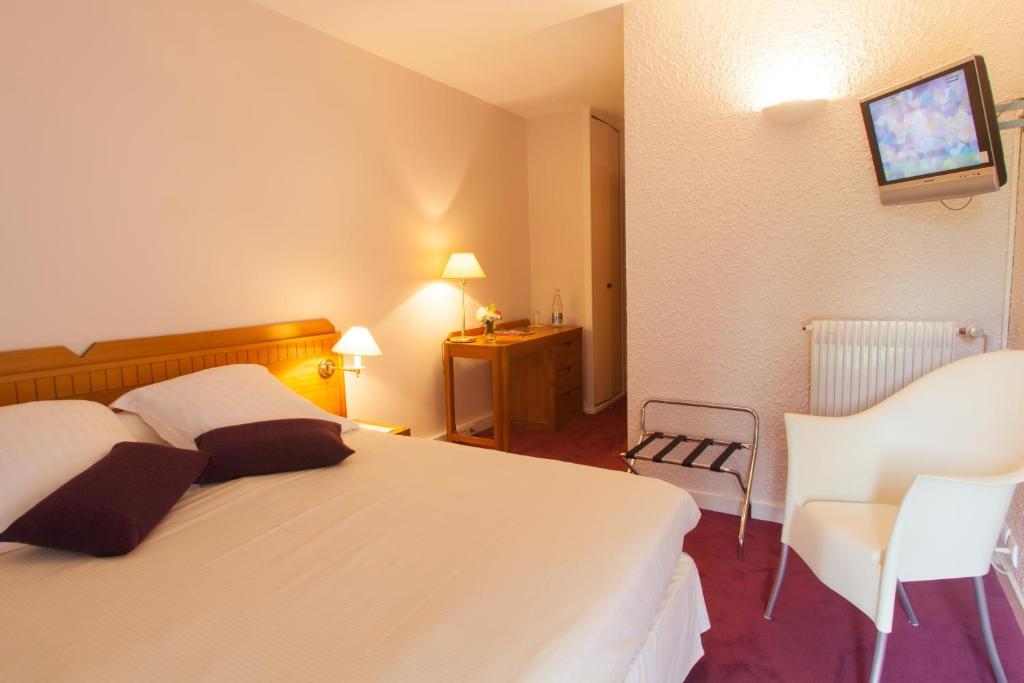 Logis Ar Milin Hotel Chateaubourg  Ruang foto