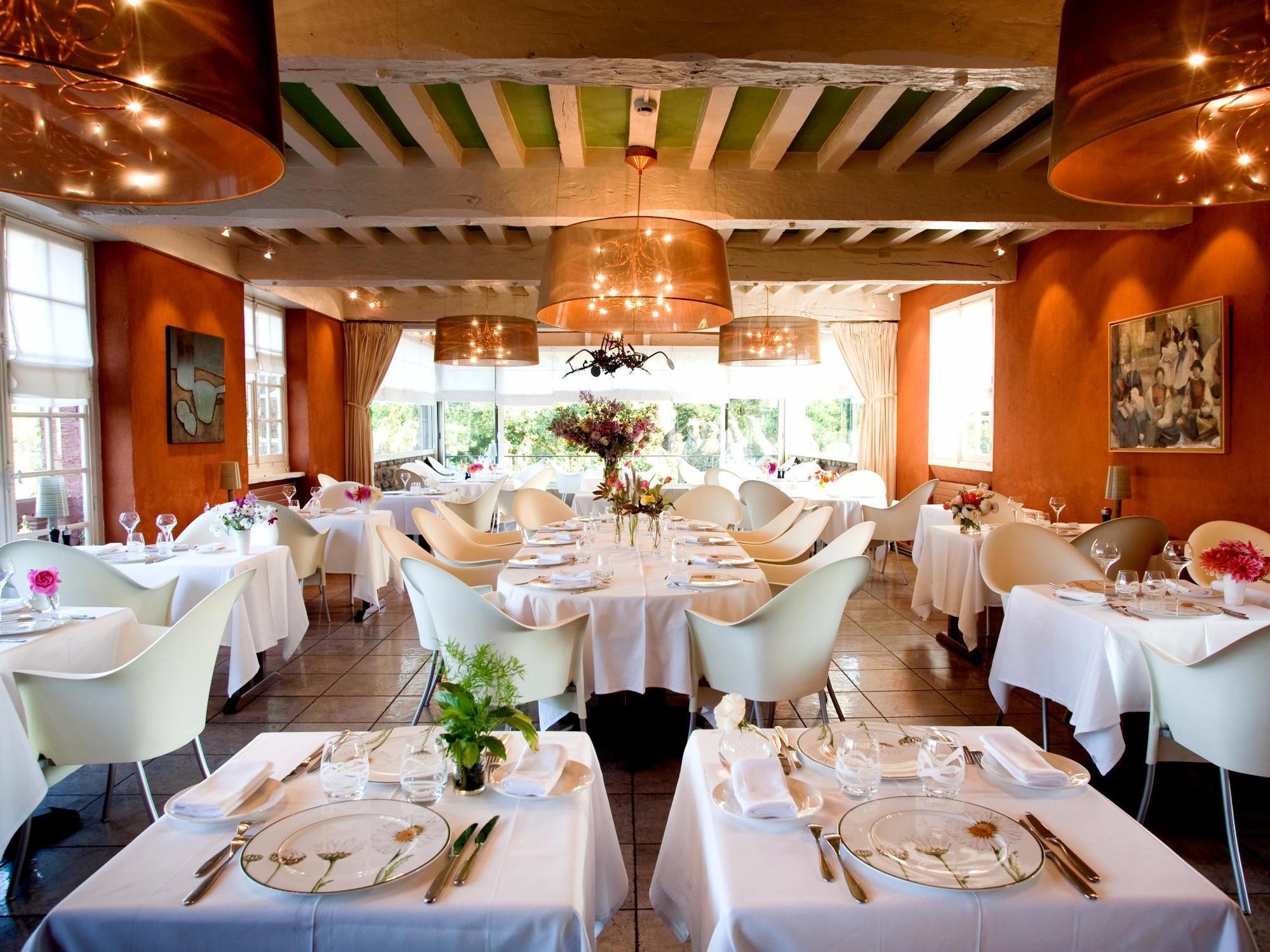 Logis Ar Milin Hotel Chateaubourg  Bagian luar foto