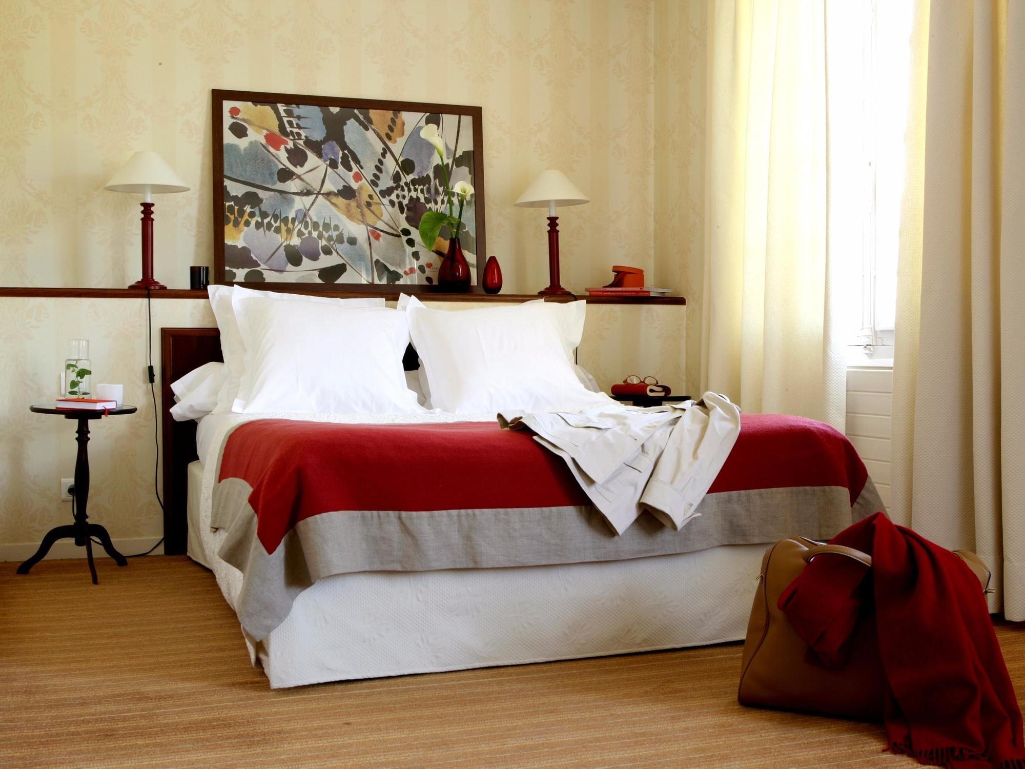 Logis Ar Milin Hotel Chateaubourg  Bagian luar foto
